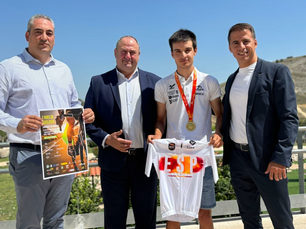 El Grupo de Acción Local Campos de Hellín participa en la presentación de la I Vuelta Ciclista Castilla-La Mancha Leader, que recorrerá la comarca el próximo 20 de agosto