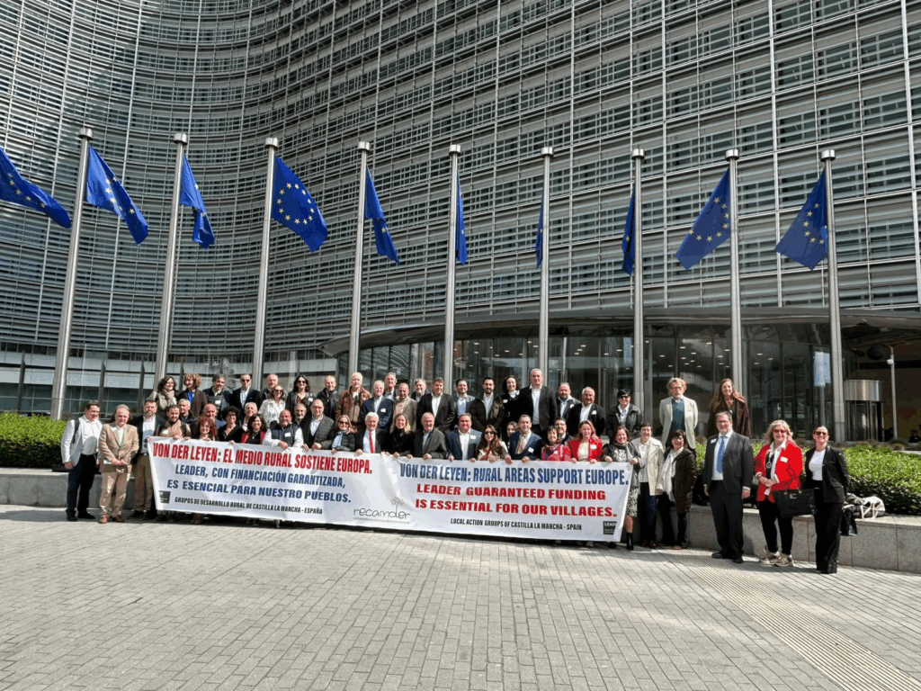 El Grupo de Acción Local Campos de Hellín reivindica en Bruselas la supervivencia del modelo LEADER frente a los recortes de la PAC